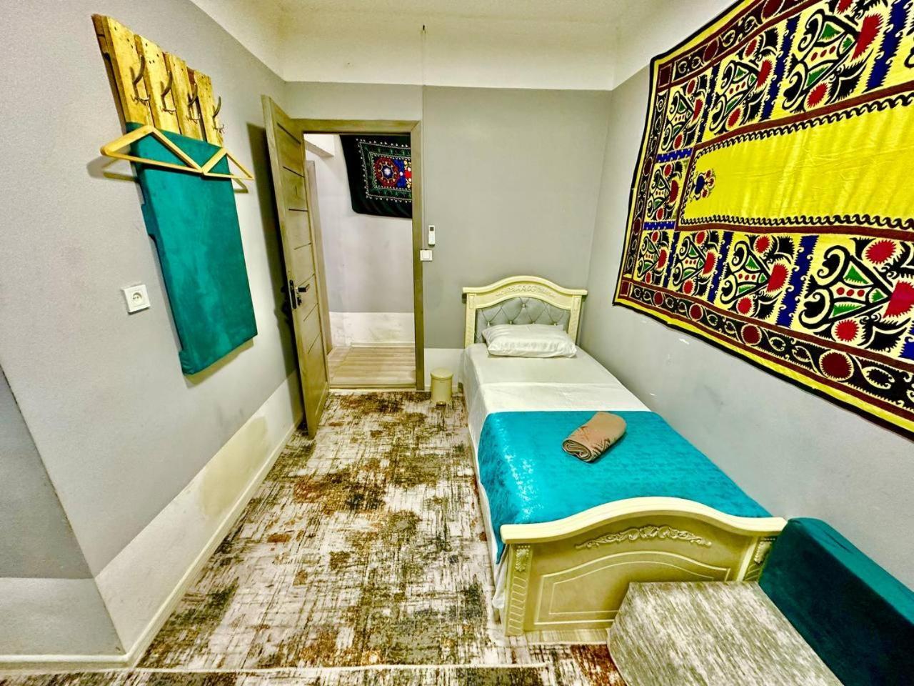 Guest House By Sayohati Diyor Ντουσαμπέ Εξωτερικό φωτογραφία